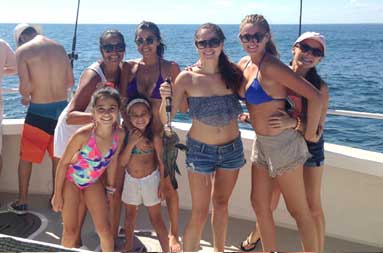 A group shot go the adult women and the two younger girls